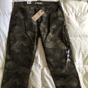Levi’s Women’s Camo Jeans